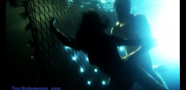  Bella Roxxx & Levi Cash in Sex Underwater Lounge Lovers